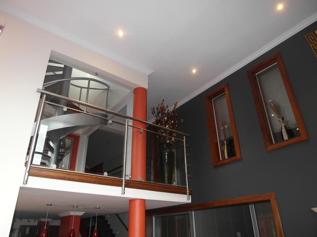 Red Square Home Pretoria Exterior foto