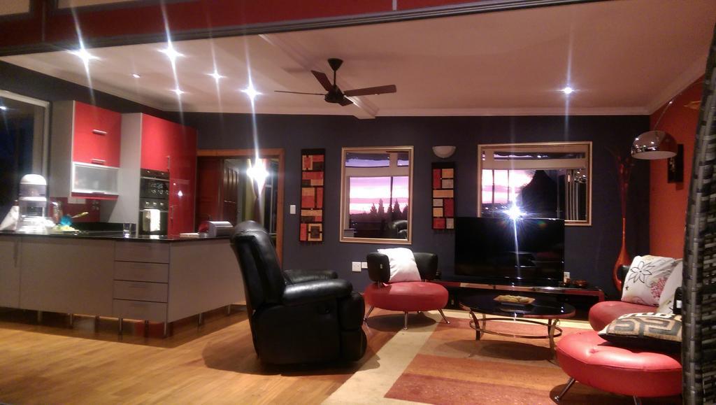 Red Square Home Pretoria Exterior foto